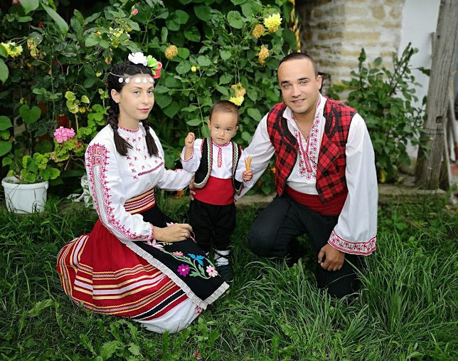  Slavic costume women Belarus dress folk dance wear : Handmade  Products