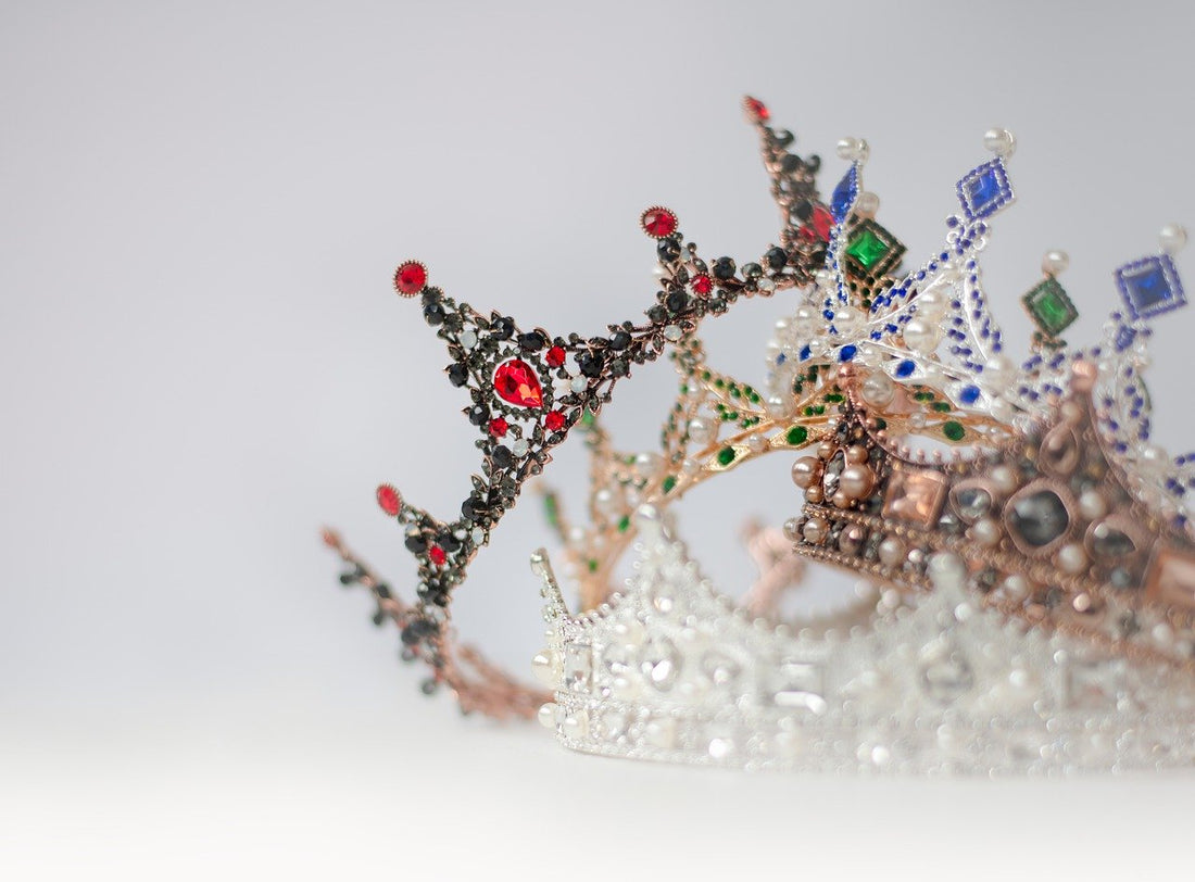 50+ of The Best Wedding Jewelry Sets with Crown, Tiara, Necklace, and Earrings
