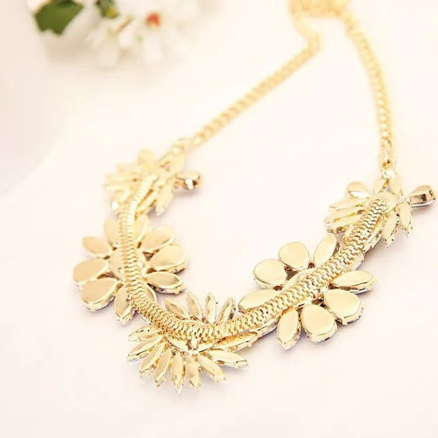 Fashion Charm Colorful Rhinestones Crystal Stone Flower Statement Bib Necklace