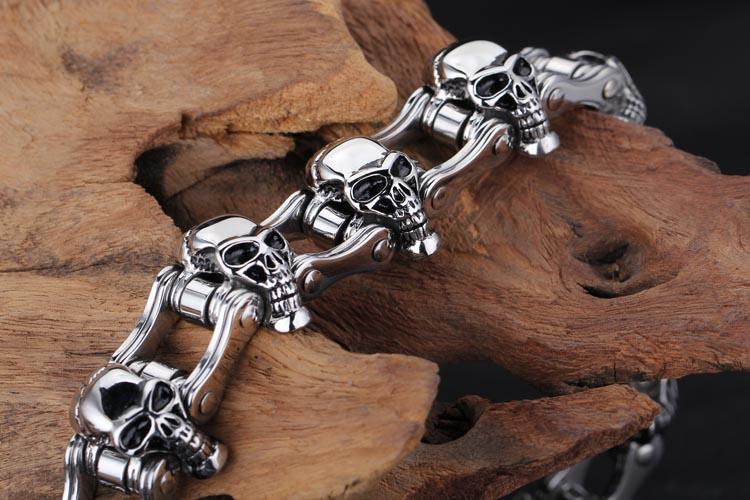 Men’s Stainless Steel Skull Biker Link Chain Bracelet-Skull Bracelet-Innovato Design-Innovato Design