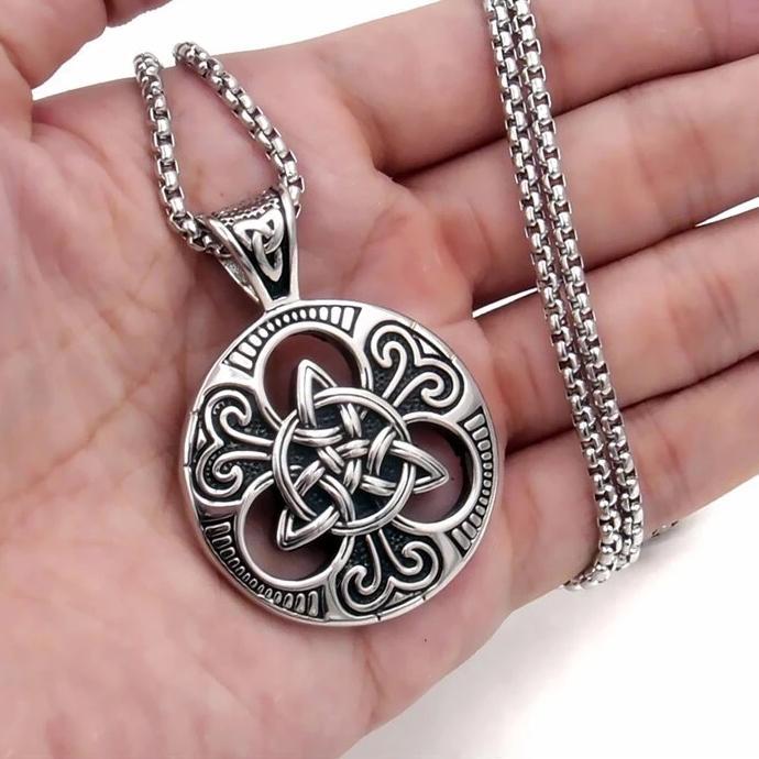 Silver Celtic Triquetra Knot Pendant with Chain-Necklaces-Innovato Design-18 inch-Gold-Innovato Design