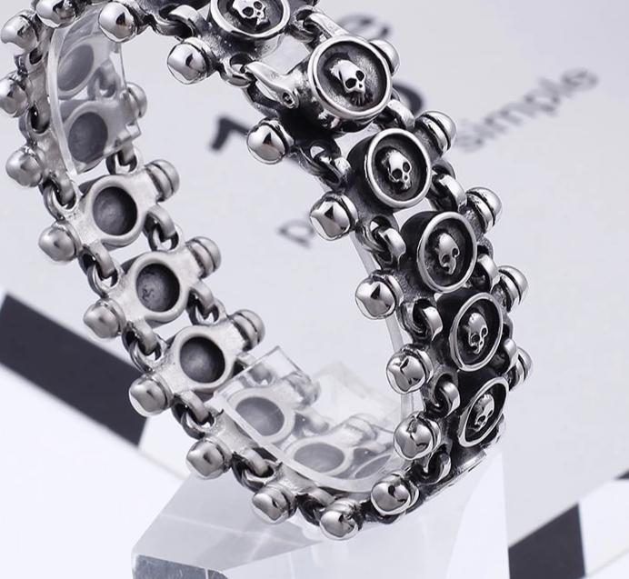 Men’s Stainless Steel Matte Linking Skull Charm Bracelet-Skull Bracelet-Innovato Design-Innovato Design